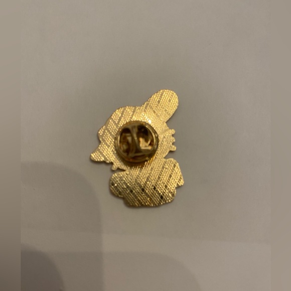 🐱SOLD🩷Hello Kitty Pin. - Picture 3 of 3